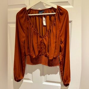 ❤️NWT Cropped Rust Blouse Size M❤️